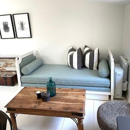 Cosy Camon Bolt-Hole Lägenhet Exteriör bild