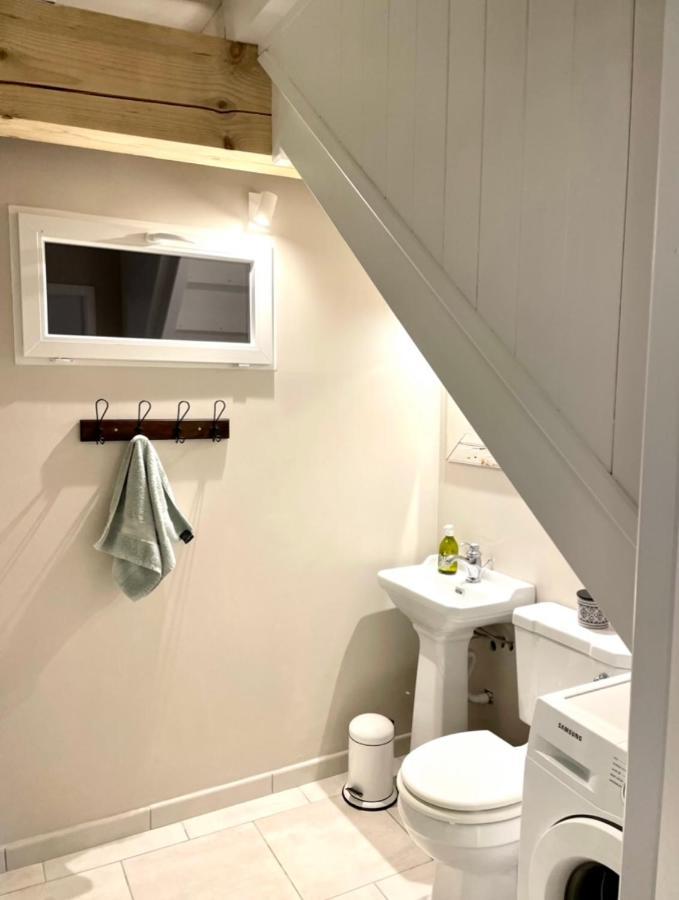 Cosy Camon Bolt-Hole Lägenhet Exteriör bild